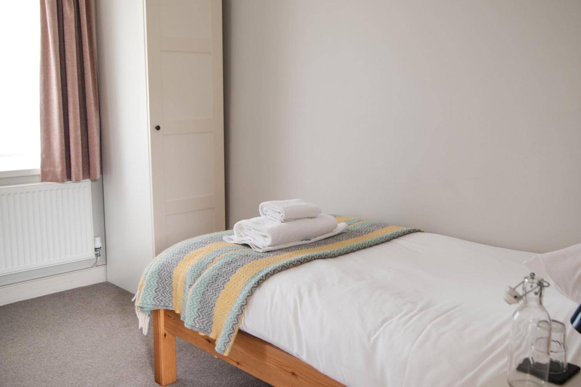 Trigonos - Quiet, Peaceful, Vegetarian B&B And Retreat Centre Nantlle 외부 사진
