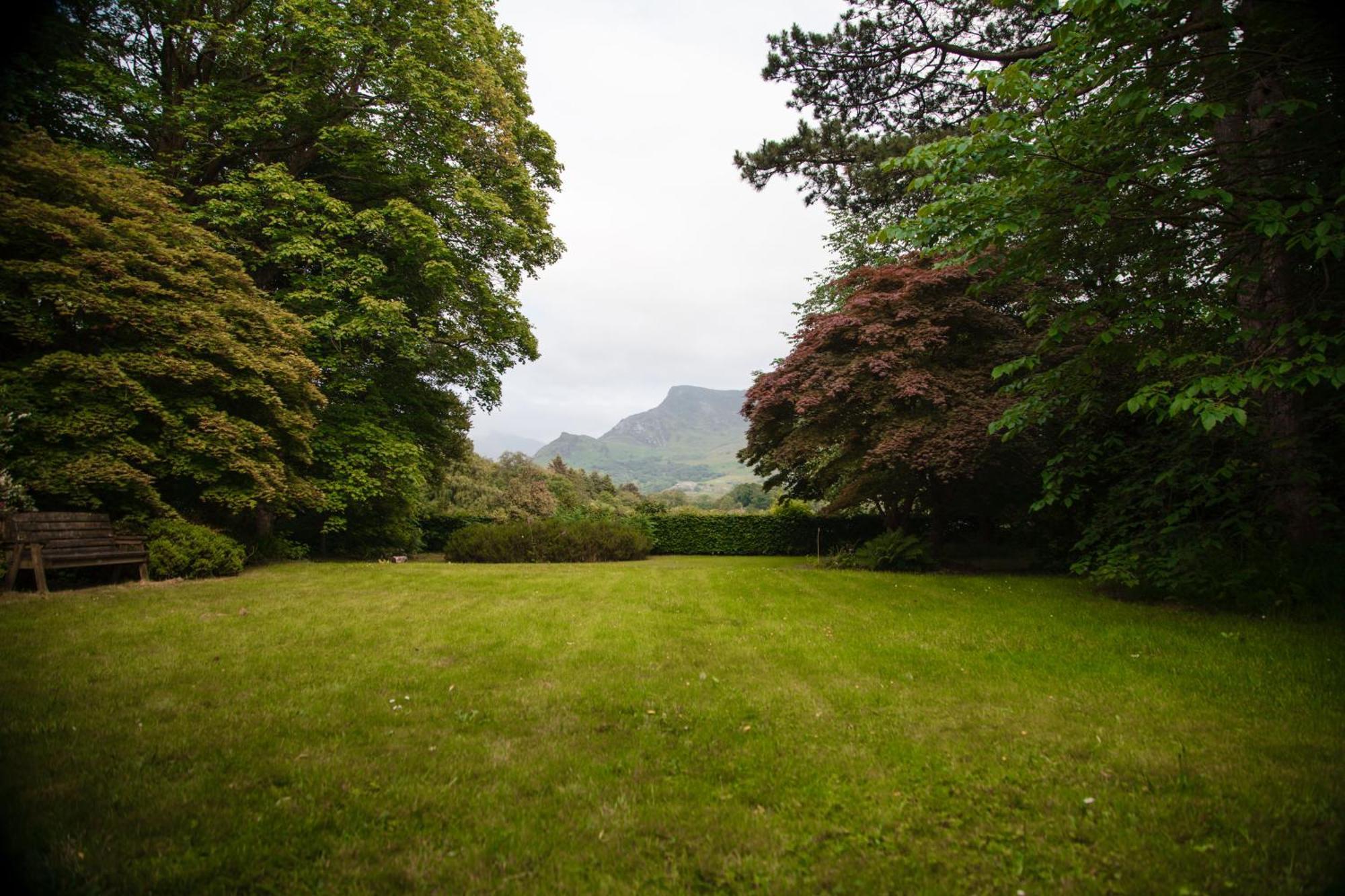 Trigonos - Quiet, Peaceful, Vegetarian B&B And Retreat Centre Nantlle 외부 사진