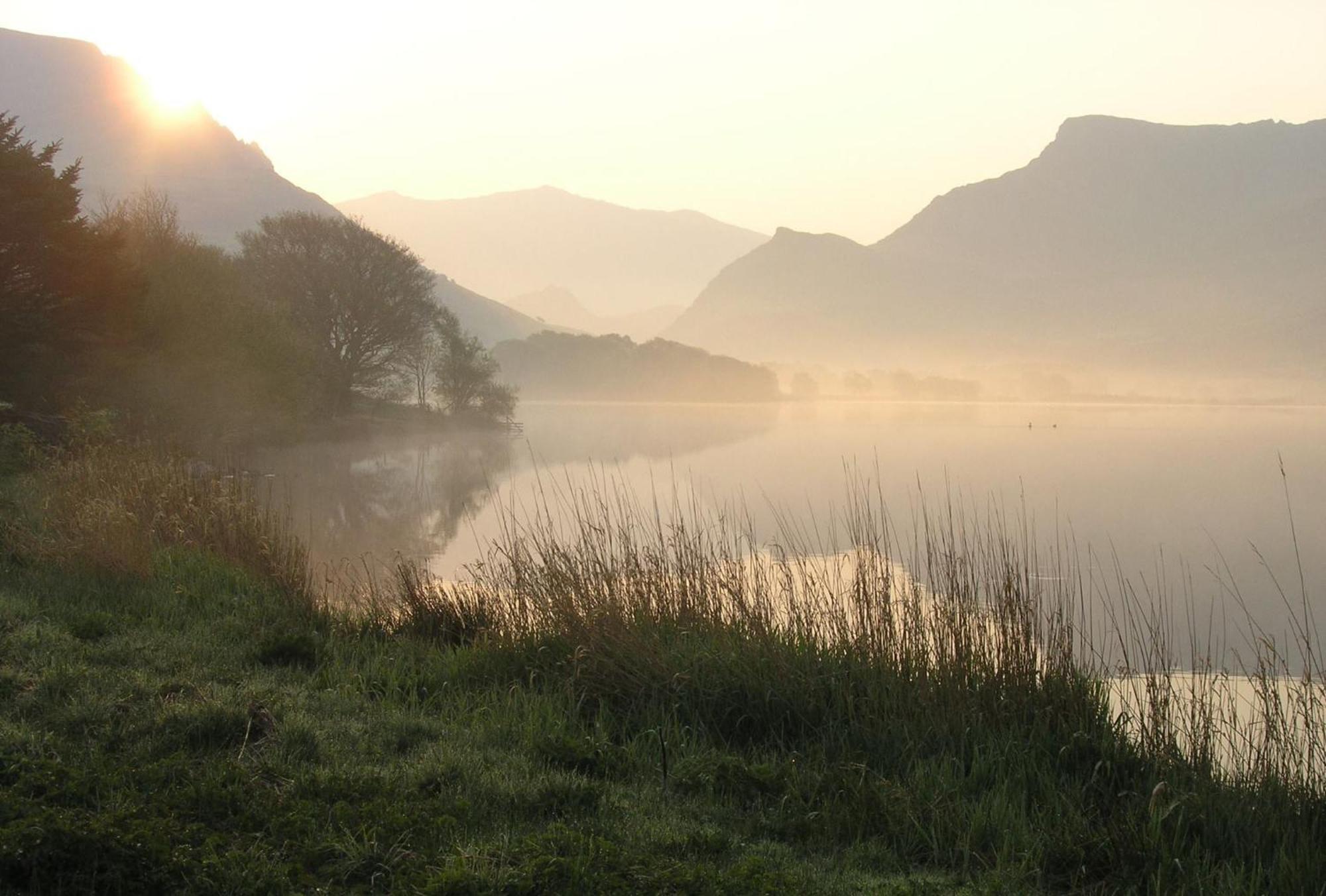 Trigonos - Quiet, Peaceful, Vegetarian B&B And Retreat Centre Nantlle 외부 사진