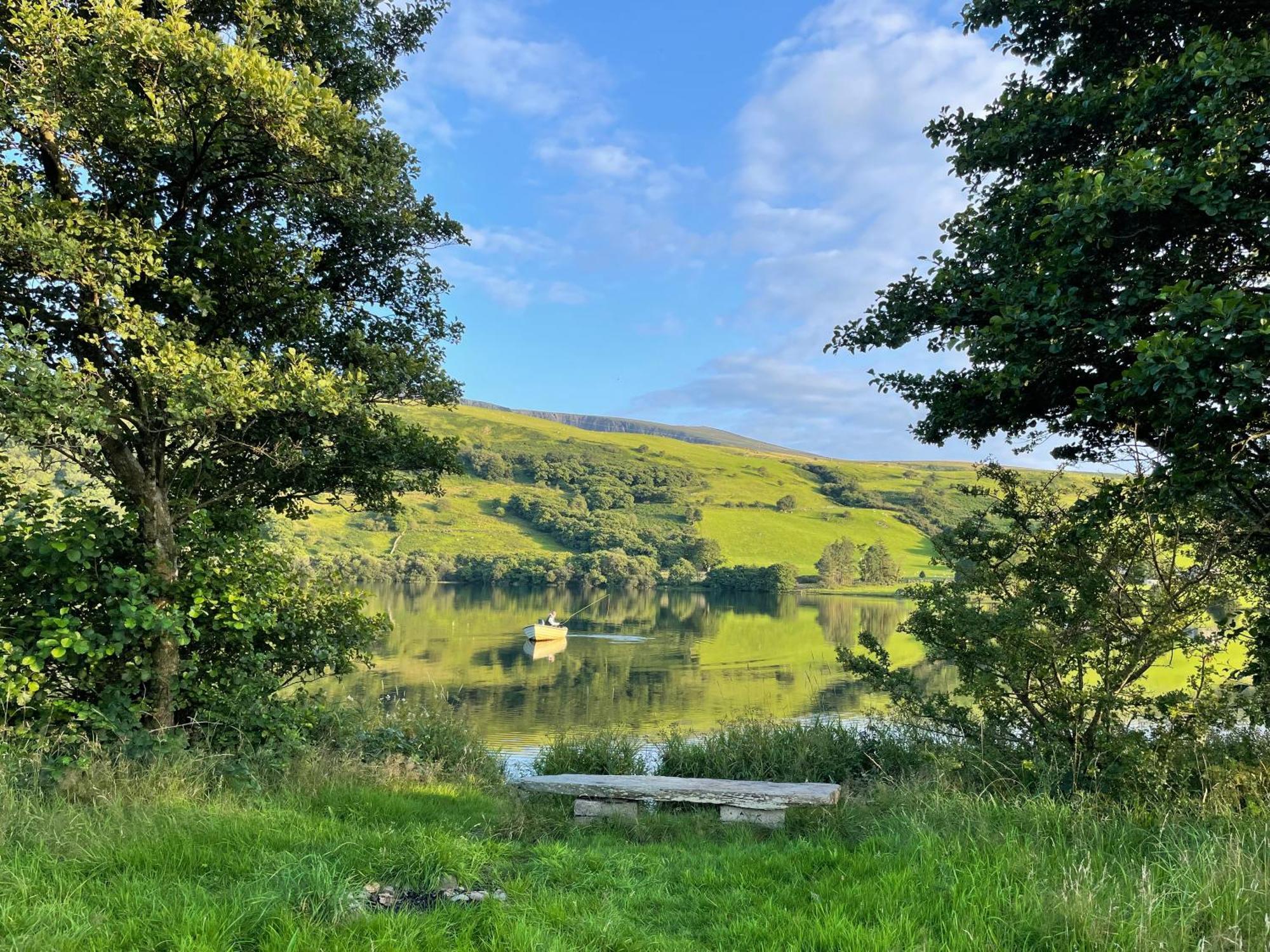 Trigonos - Quiet, Peaceful, Vegetarian B&B And Retreat Centre Nantlle 외부 사진